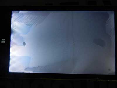  خرابی صفحه تلویزیون در اثر آبخوردگی